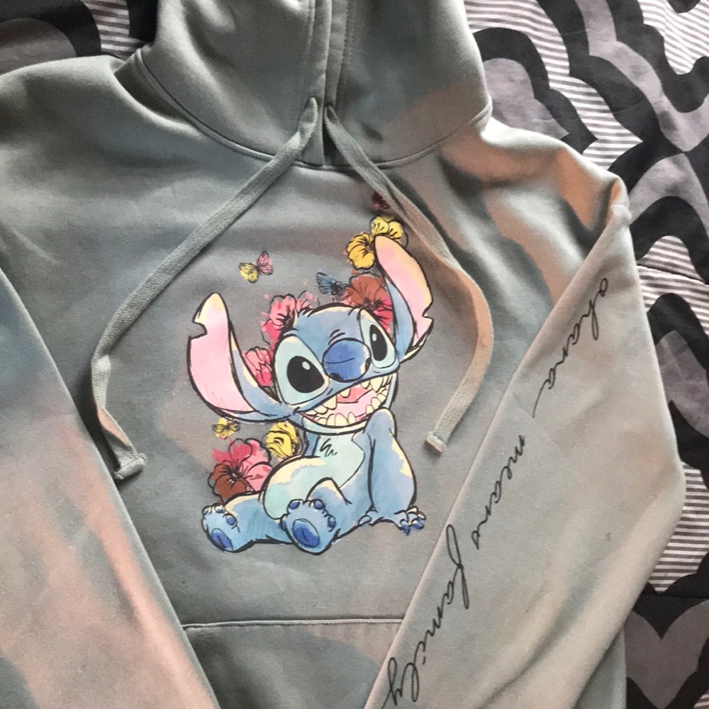 DISNEY lilo & stitch sweater Womens Size M